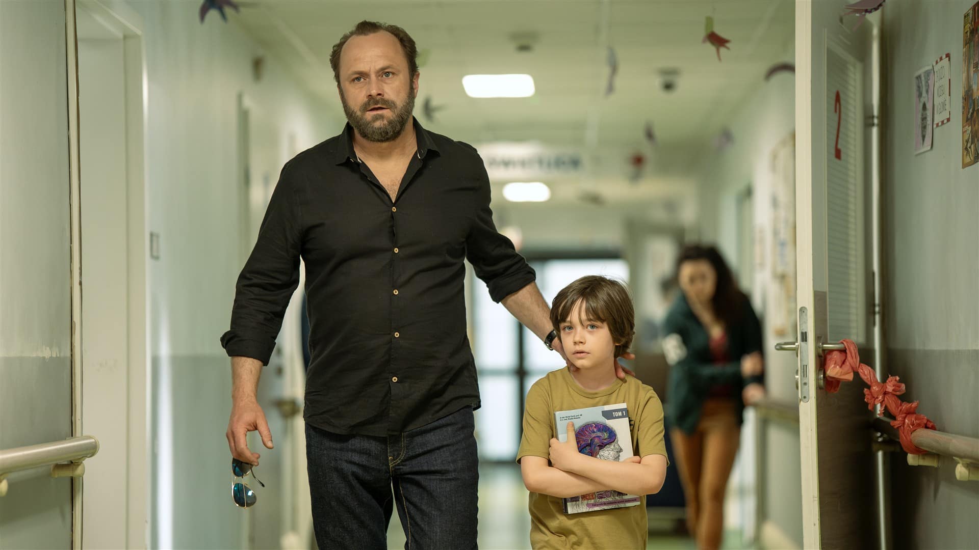 Leszek Lichota w serialu Znieczulenie Netflixa