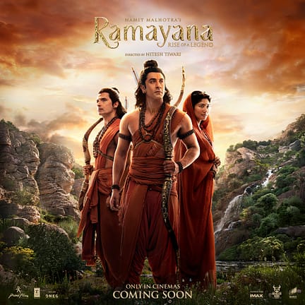 Rama z łukiem oraz dwie postacie na oficjalnym plakacie filmu Ramayana: Rise of a Legend