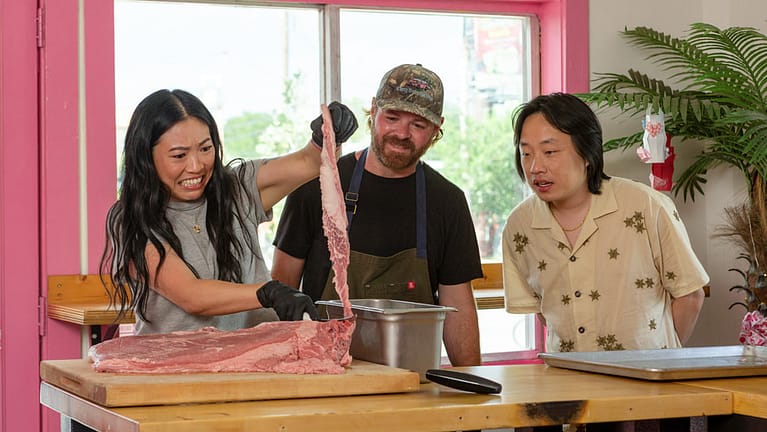 Nora Lum w serialu Awkwafina The Unlikely Cook