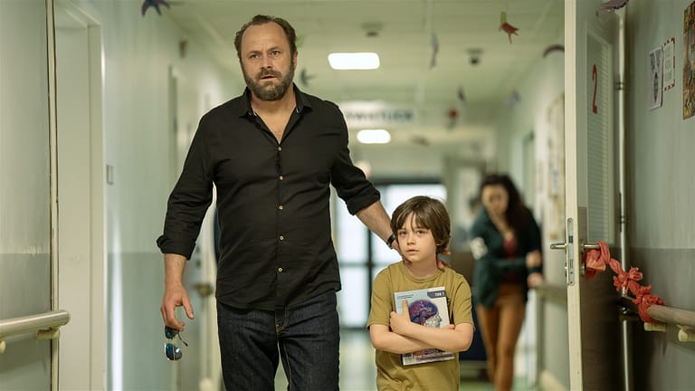 Leszek Lichota w serialu Znieczulenie Netflixa